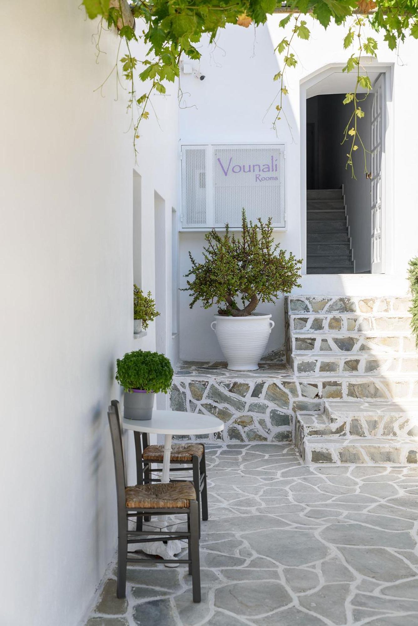 Vounali Rooms Naousa Exterior photo